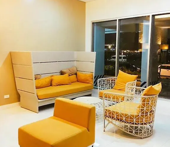 It Park Gem - Cozy With Netflix And Pool Access Appartamento Cebu